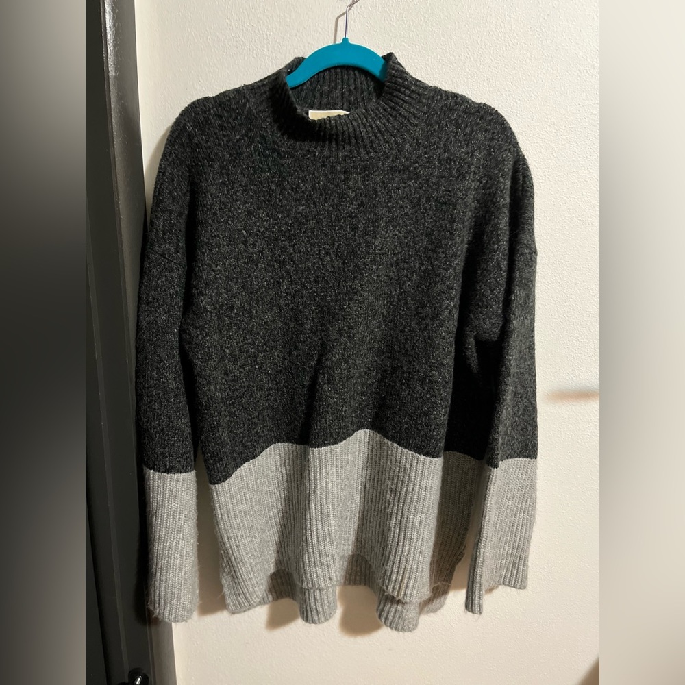 Michael Kors Two Tone Turtleneck Flounce Sleeve Sweater Size XL
